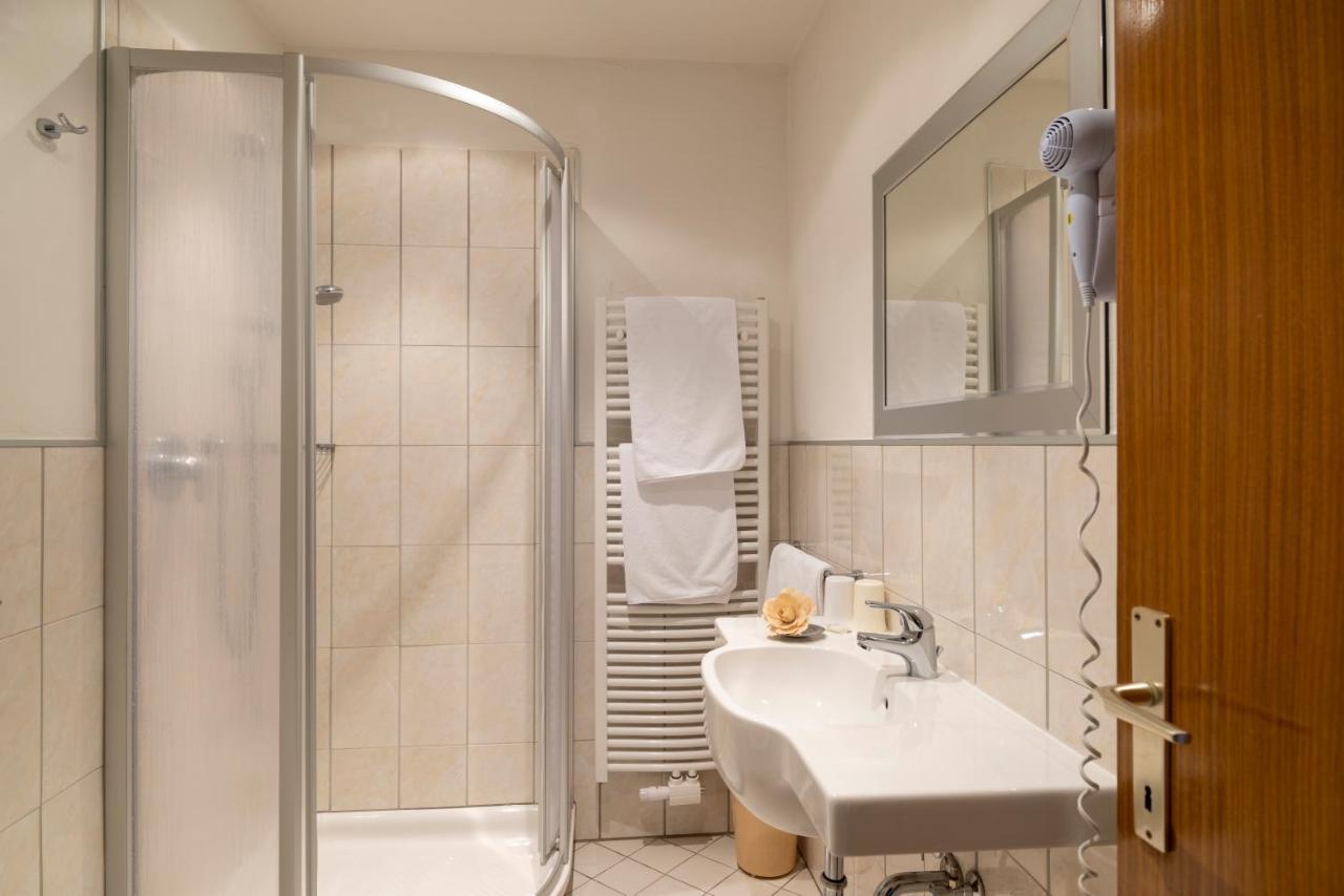 Sporthotel Spoegler กอลลาลโบ ภายนอก รูปภาพ